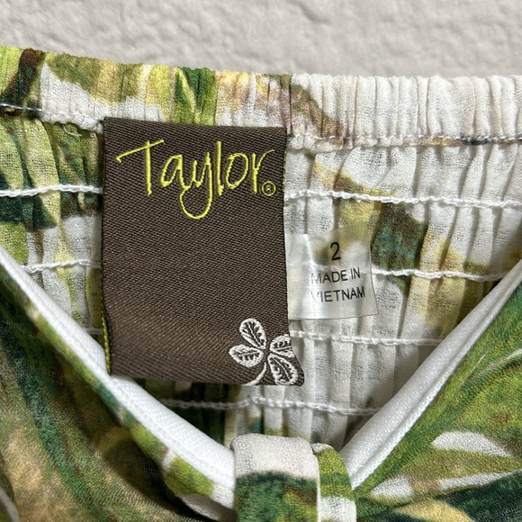 Taylor size 2P leafy green tropical palm leaf print dress with pockets - Picture 3 of 6